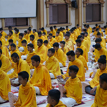 Pooja Blr Square Photo